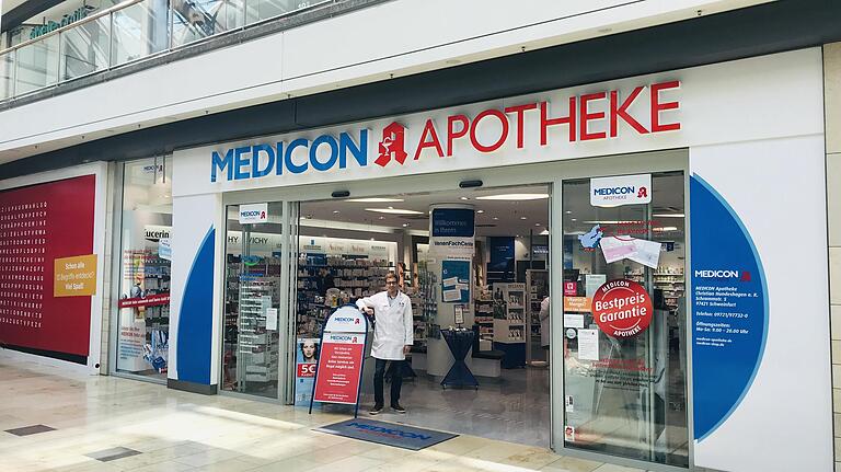 Nur vier Geschäfte sind derzeit geöffnet, darunter die Apotheke Medicon. Nur vier Geschäfte sind derzeit geöffnet, darunter die Apotheke Medicon.