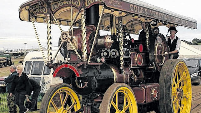 Putziges Gefährt: Unterwegs mit einer Showmans Road Locomotive.