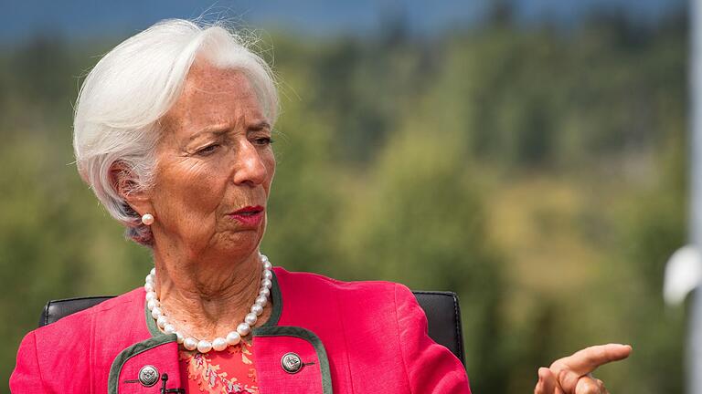 Christine Lagarde in Jackson Hole.jpeg       -  EZB-Präsidentin Christine Lagarde steht vor der Frage, wann sie die Zinsen senken soll.