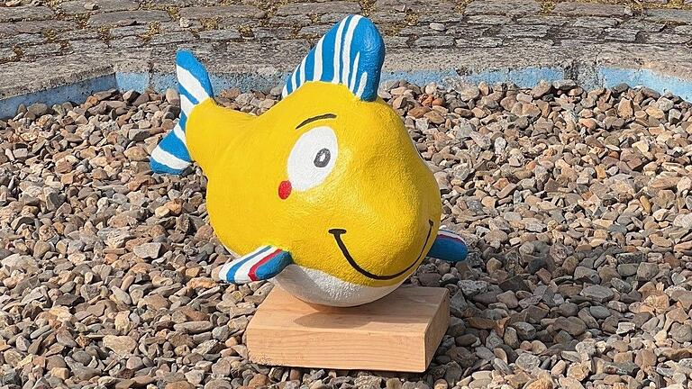 Das prämierte bunte 'MeeFischle GEMO' bekommt möglicherweise einen Platz auf der Alte Saalebrücke. Das prämierte bunte 'MeeFischle GEMO' bekommt möglicherweise einen Platz auf der Alte Saalebrücke.