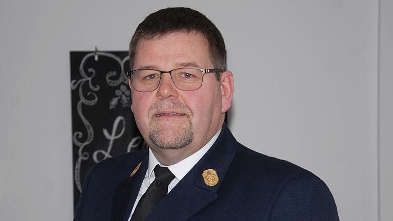 Der 46-jährige Marktstefter Dirk Albrecht ist neuer Kreisbrandrat. Der 46-jährige Marktstefter Dirk Albrecht ist neuer Kreisbrandrat.