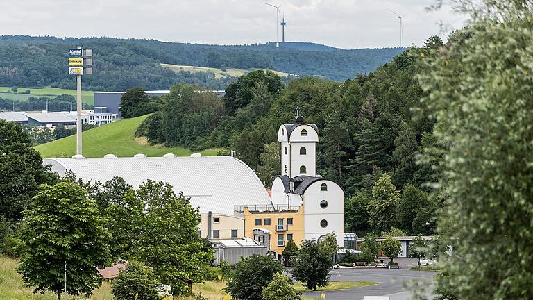 Der Autohof Strohofer in Geiselwind ist zugleich ein großes Eventzentrum, in dem unter anderem das Heroes Festival und 2024 auch das 'Mission Ready' stattfindet.