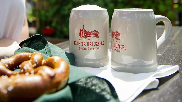 Zum Abschluss einer Wallfahrt gehören Bier und Botzeit, findet der MaZi.&nbsp;