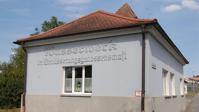 Am Herrgottsweg befinden sich das Verwaltungsgebäude und die Werkstatt des Wasserbeschaffungsverbandes.