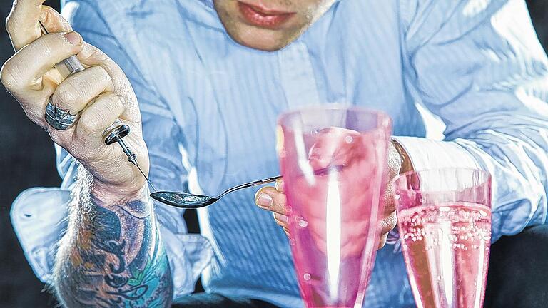 Teuflische Injektion: Ein Süchtiger erzählt von seiner Erfahrung mit Heroin und dem schweren Ausstieg.