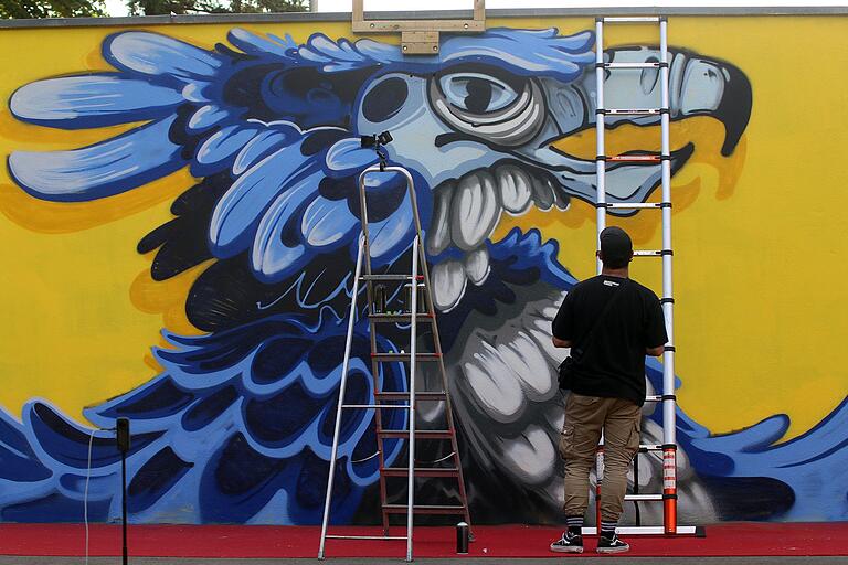 An der Graffiti-Wand konnten sich Besucherinnen und Besucher kreativ austoben. An der Graffiti-Wand konnten sich Besucherinnen und Besucher kreativ austoben.