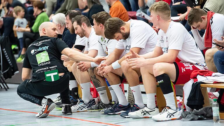 Nach der Niederlage des HSC Bad Neustadt beim TSV Friedberg sprach Trainer Florian Hauck von kollektivem Versagen.