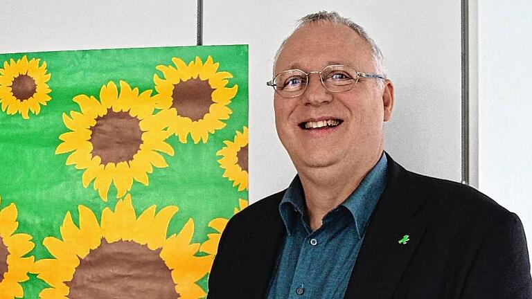 Gerhard Kraft sitzt bereits seit 20 Jahren für die Grünen im Kreistag Auch als Gemeinderat war er in Gemünden politisch aktiv. D. SCHIWON Gerhard Kraft sitzt bereits seit 20 Jahren für die Grünen im Kreistag Auch als Gemeinderat war er in Gemünden politisch aktiv. D. SCHIWON