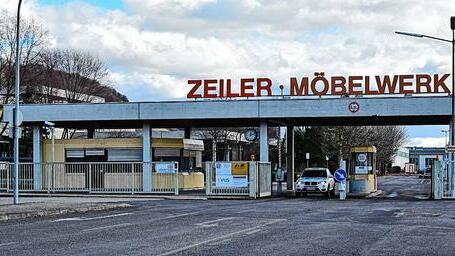 Die Hersteller der Premiumküchen &bdquo;allmilmö&ldquo;, &bdquo;Zeyko&ldquo; und &bdquo;Nolff&ldquo; mit derzeit rund 300 Beschäftigten &ndash; davon etwa 200 in Zeil &ndash; haben Insolvenzantrag gestellt. Die Geschäftsbetriebe laufen nahtlos weiter, alle Gesellschaften wollen die Möglichkeiten des Insolvenzrechts zur Sanierung aktiv nutzen, so die Mitteilung von Rechtsanwalt Dr. Hubert Ampferl aus Nürnberg, der zum vorläufigen Insolvenzverwalter bestellt wurde.