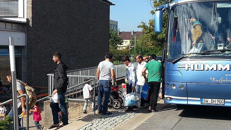 Angekommen:50 Menschen werden in Haßfurt erstversorgt.