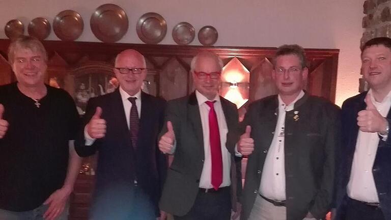 Der neugewählte Vorstand des FDP-Kreisverbandes Kitzingen (von links): Wolfgang Reuchlein, Larry Stiers, Hans Müller, Andreas Sulzbacher und Bernd Djalek.