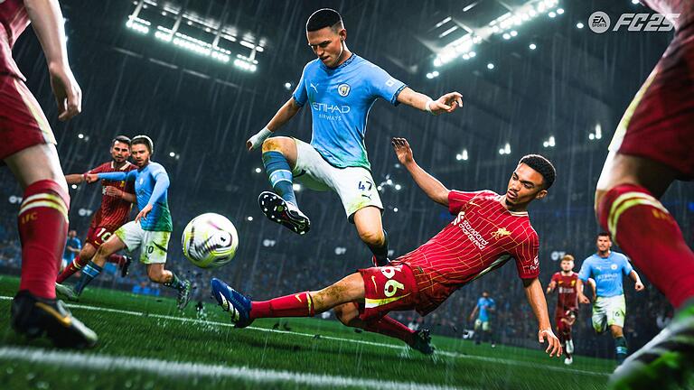 Screenshot vom Spiel &bdquo;EA Sports FC 25&rdquo;       -  Viel vom Spielprinzip wird sich im Spiel &bdquo;EA Sports FC 25&rdquo; voraussichtlich nicht verändern: Nach wie vor steuert man eine Fußballmannschaft zum Sieg.