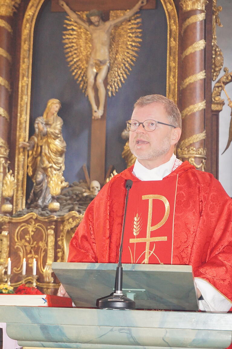 Domkapitular Jürgen Vorndran sprach über die fünf Wundmale Christi und deren Bedeutung für Christen heute.