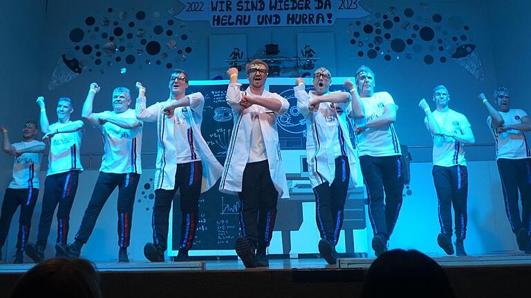Männerballett Albertshofen: Bayerischer Meister 2023 in der Klasse Ü35. Männerballett Albertshofen: Bayerischer Meister 2023 in der Klasse Ü35.