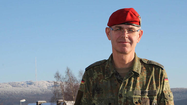 Am 18. Januar 2017 übernahm Oberstleutnant Roman Jähnel den Bereich Truppenübungsplatzkommandantur Süd in der Rhön-Kaserne in Wildflecken. Foto: Ulrike Müller       -  Am 18. Januar 2017 übernahm Oberstleutnant Roman Jähnel den Bereich Truppenübungsplatzkommandantur Süd in der Rhön-Kaserne in Wildflecken. Foto: Ulrike Müller