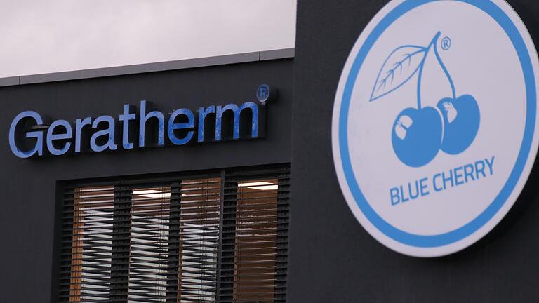 Das Gebäude von Geratherm mit „Blue Cherry“-Logo – eine Software aus dem Hause Geratherm in Bad Kissingen.       -  Das Gebäude von Geratherm mit „Blue Cherry“-Logo – eine Software aus dem Hause Geratherm in Bad Kissingen.