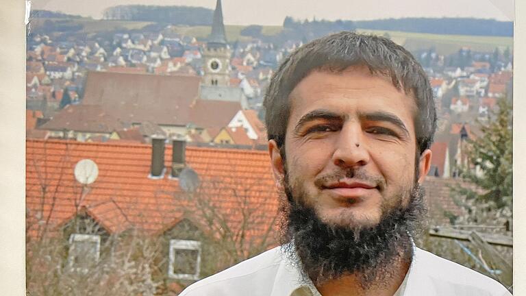 Fürs Fotoalbum festgehalten: Ghezaluddin Moradi bei einem Besuch in Ochsenfurt. Fürs Fotoalbum festgehalten: Ghezaluddin Moradi bei einem Besuch in Ochsenfurt.