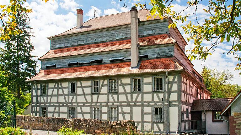 Das ist das Museum 'Papiermühle' in Homburg.