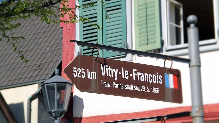 Vitry-le-François ist die französische Partnerstadt von Tauberbischofsheim und bietet im Zuge dessen Ferienjobs an. Vitry-le-François ist die französische Partnerstadt von Tauberbischofsheim und bietet im Zuge dessen Ferienjobs an.