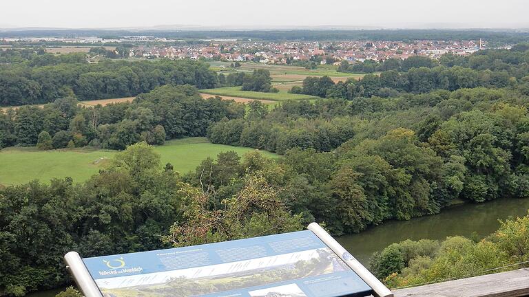 Der Blick von der Bismarckhöhe nach Senneld.