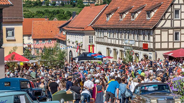 Kaum ein Durchkommen gab es am vergangenen Wochenende bei den Fladungen Classics: Nach acht Jahren Pause genossen die Besucher die Veranstaltung in vollen Zügen.