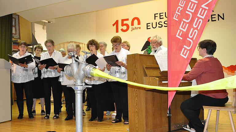 Der Eußenhäuser Gesangverein ließ den Ostrock à la Karat und Puhdys wieder aufleben. Der Eußenhäuser Gesangverein ließ den Ostrock à la Karat und Puhdys wieder aufleben.