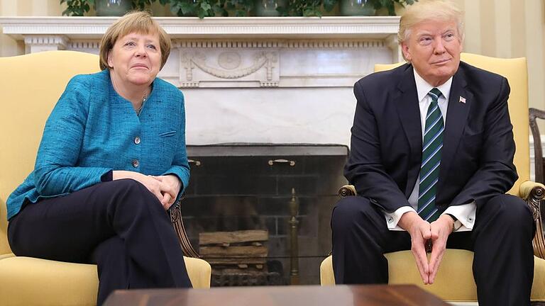 Angela Merkel und Donald Trump       -  Kanzlerin Merkel trifft im März 2017 in Washington US-Präsident Trump.