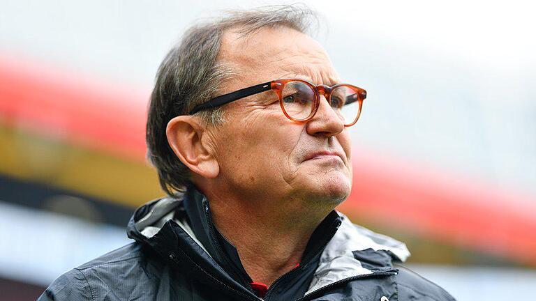 Ewald Lienen       -  Wird Ewald Lienen neuer Sportdirektor beim FC St. Pauli. Foto: Uwe Anspach