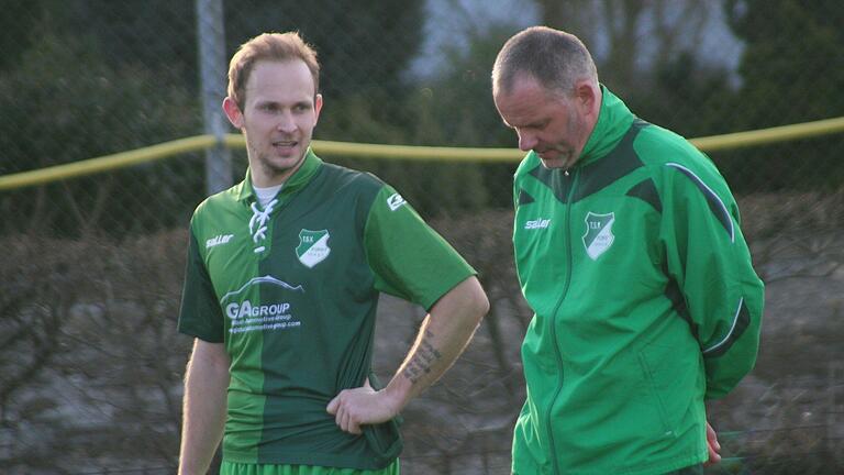 Florian Hetzel (links) als spielender Co-Trainer von Udo Romeis beim TSV Forst. Florian Hetzel (links) als spielender Co-Trainer von Udo Romeis beim TSV Forst. 