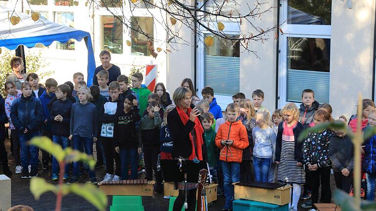 Schulfest an der Grundschule Leinach.