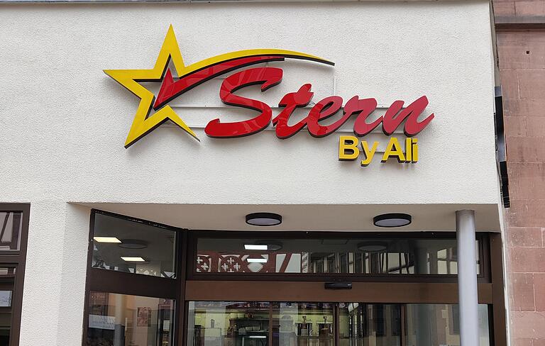 Bei der Erröffnung gab es einen regelrechten Ansturm im 'Stern' von Ali Boyrazli. Bei der Erröffnung gab es einen regelrechten Ansturm im 'Stern' von Ali Boyrazli.