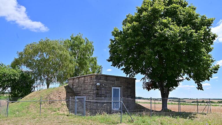 Der Wasserhochbehälter in Gerchsheim ist 70 Jahre alt und sanierungsbedürftig. Ab 2024 soll er durch einen Neubau ersetzt werden.