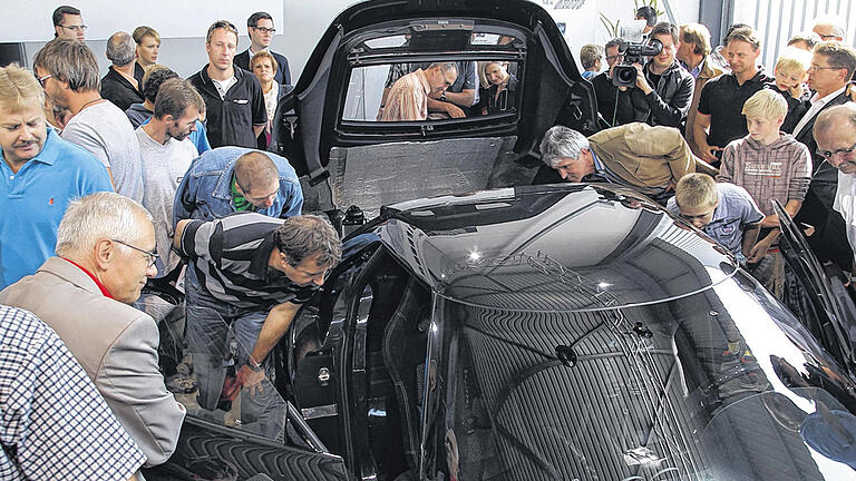 Echter Hingucker: Den New Stratos mit Fensterheber-Motoren aus Würzburg wollten beim Brose-Familientag viele sehen. De 540 PS-Renner ist übrigens ein Unikat &ndash; und unverkäuflich.