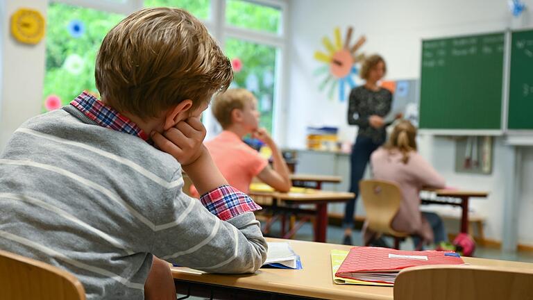 Bayern hat mit einem massiven Mangel an Lehrerinnen und Lehrern zu kämpfen. Auch die Schulen in Main-Spessart müssen zum Teil über kreative Lösungen nachdenken.