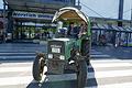 Ein ungewöhnliches Einkaufsfahrzeug ist der Traktor der Kellers aus Stetten