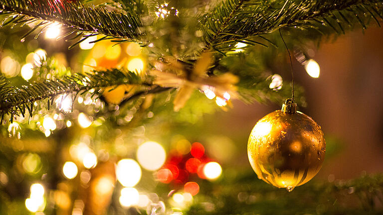 dpa_5F9E980036DC2B64.jpg - Ist Heiligabend ein Feiertag? Was sind Bedeutung und Geschichte? Dieser Artikel liefert die Informationen zum 24. Dezember. dpa_5F9E980036DC2B64.jpg - Ist Heiligabend ein Feiertag? Was sind Bedeutung und Geschichte? Dieser Artikel liefert die Informationen zum 24. Dezember.