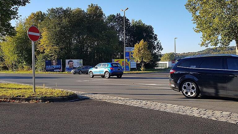 Die SPD Schonungen fordert einen Kreisverkehr am Ortsausgang in Richtung Haßfurt.