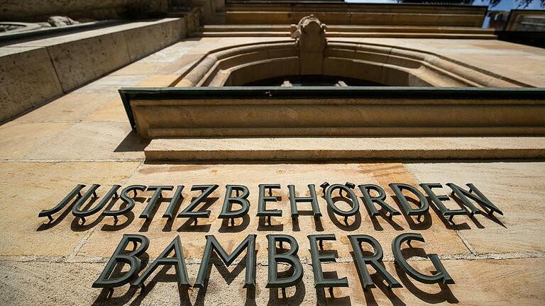 Die Außenfassade des Landgerichts Bamberg. Am Donnerstag wurde dort ein Fall von sexuellem Missbrauch verhandelt. (Symbolbild) Die Außenfassade des Landgerichts Bamberg. Am Donnerstag wurde dort ein Fall von sexuellem Missbrauch verhandelt. (Symbolbild)