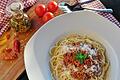 Noch eine große Portion Pasta nach 18 Uhr - macht das dick? Symbolfoto: pixabay.com/RitaE       -  Noch eine große Portion Pasta nach 18 Uhr - macht das dick? Symbolfoto: pixabay.com/RitaE