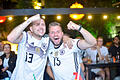 Jaaaaaaaaa! Fans im Würzburger Zauberberg bejubeln den Einzug der deutschen Mannschaft ins EM-Achtelfinale.