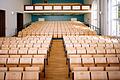 Das Auditorium Maximum (Audimax), der zentrale Hörsaal der neuen Universität in Würzburg: Mit Abstand und Maske kann er zumindest teilweise wieder belegt werden.