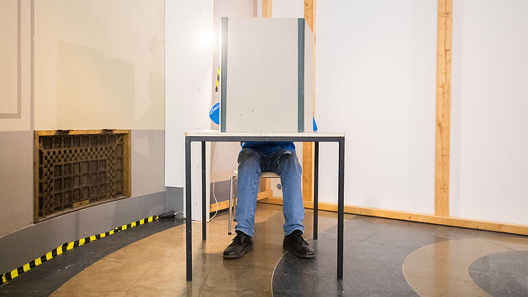 Wahlkabine (Symbolfoto) Wahlkabine (Symbolfoto)