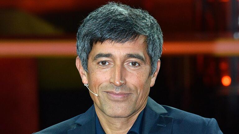 Ranga Yogeshwar moderiert&nbsp;am 27. September die Auftaktveranstaltung der&nbsp; „Highlights der Physik“&nbsp; in der s.Oliver Arena in Würzburg.