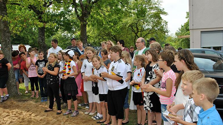 Schulfest       -  Schuljahrsabschlussfest Verbandsschule Untereßfeld