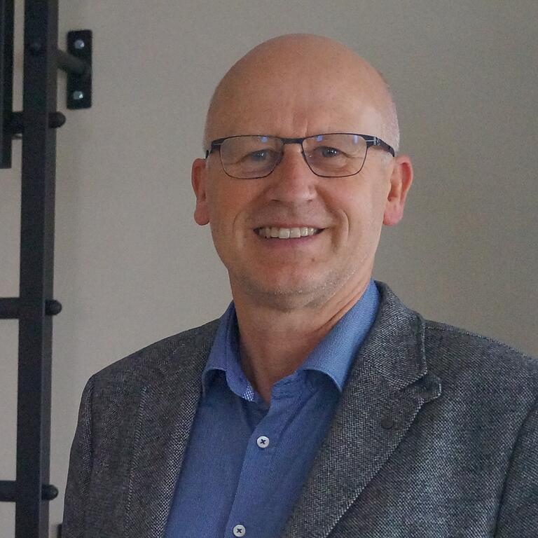 Bürgermeister Stefan Paulus wurde von seinem Gemeinderat nur teilweise entlastet. Ihm wird vorgeworfen, zu viel Geld eigenmächtig für Werbung ausgegeben zu haben. Bürgermeister Stefan Paulus wurde von seinem Gemeinderat nur teilweise entlastet. Ihm wird vorgeworfen, zu viel Geld eigenmächtig für Werbung ausgegeben zu haben.