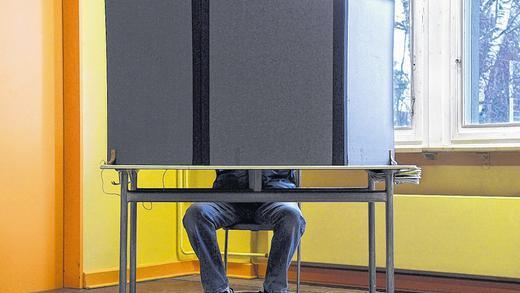 Die Qual der Wahl: 117 Männer und Frauen wollen in die Gemeindeparlamente in Saal, Wülfershausen und Großeibstadt einziehen. Die Qual der Wahl: 117 Männer und Frauen wollen in die Gemeindeparlamente in Saal, Wülfershausen und Großeibstadt einziehen.