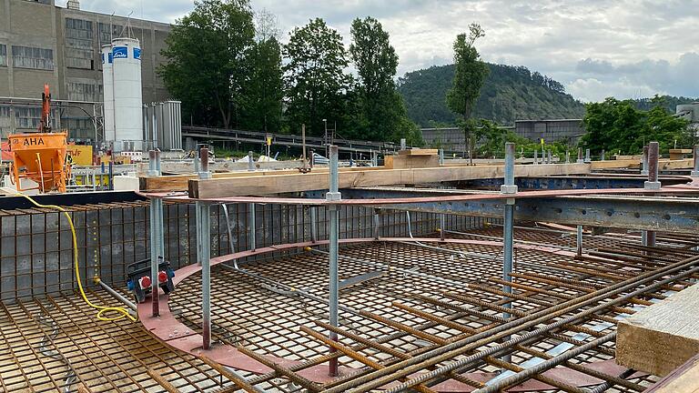 Derzeit entstehen die Fundamente für die Kohlendioxid-Abscheide-Anlage bei Heidelberg Materials in Lengfurt. Derzeit entstehen die Fundamente für die Kohlendioxid-Abscheide-Anlage bei Heidelberg Materials in Lengfurt.