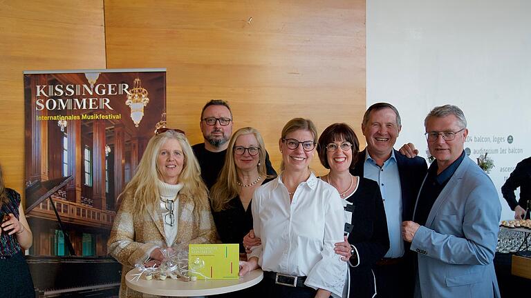 Erna Buscham, Andreas Kaiser, Anja Kaiser, Stephanie Voll, Daphne Heid, Matthias Heid, Thomas Lutz - Erna Buscham, Andreas Kaiser, Anja Kaiser, Stephanie Voll, Daphne Heid, Matthias Heid, Thomas Lutz Erna Buscham, Andreas Kaiser, Anja Kaiser, Stephanie Voll, Daphne Heid, Matthias Heid, Thomas Lutz - Erna Buscham, Andreas Kaiser, Anja Kaiser, Stephanie Voll, Daphne Heid, Matthias Heid, Thomas Lutz