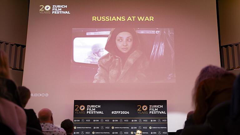 Festival Zürich 2024 - Dokumentarfilm &bdquo;Russians at war&rdquo;       -  Das Filmfestival in Zürich hat einen umstrittenen Dokumentarfilm über russische Soldaten im Ukraine-Krieg in sein Programm aufgenommen.