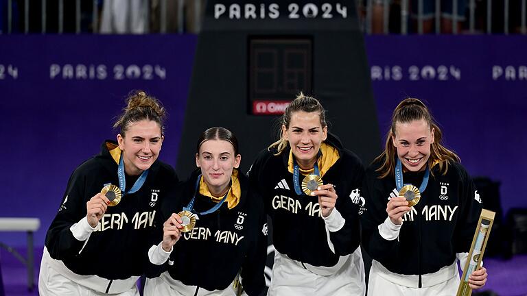 Paris 2024 - Basketball 3x3       -  Gold am Place de la Concorde: Die 3x3-Damen.